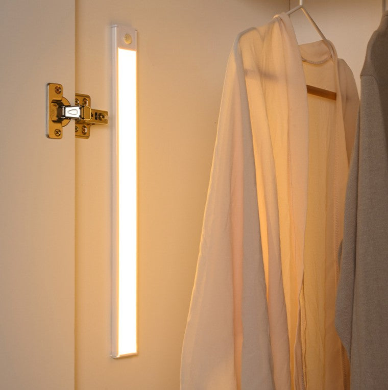 LUMSENSE - Cordless LED Lamp - Motion Detection