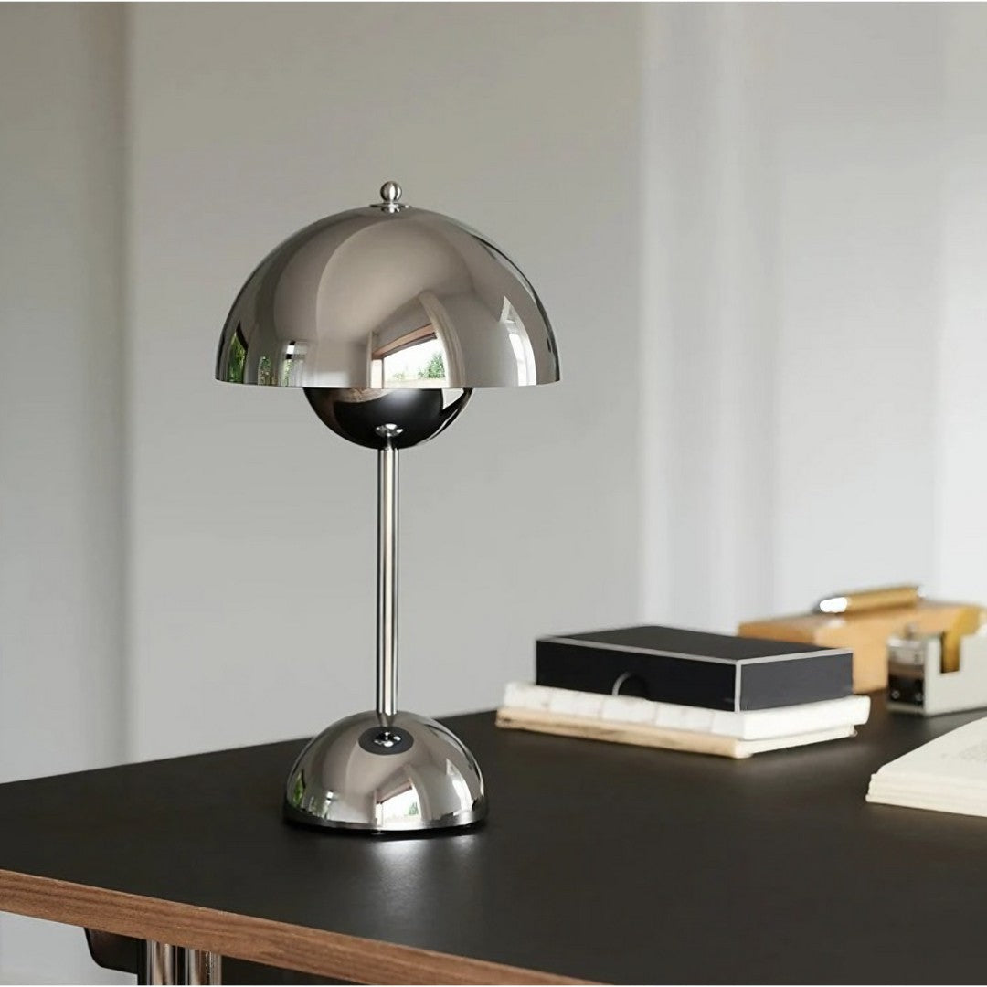 NINA - Retro Table Lamp