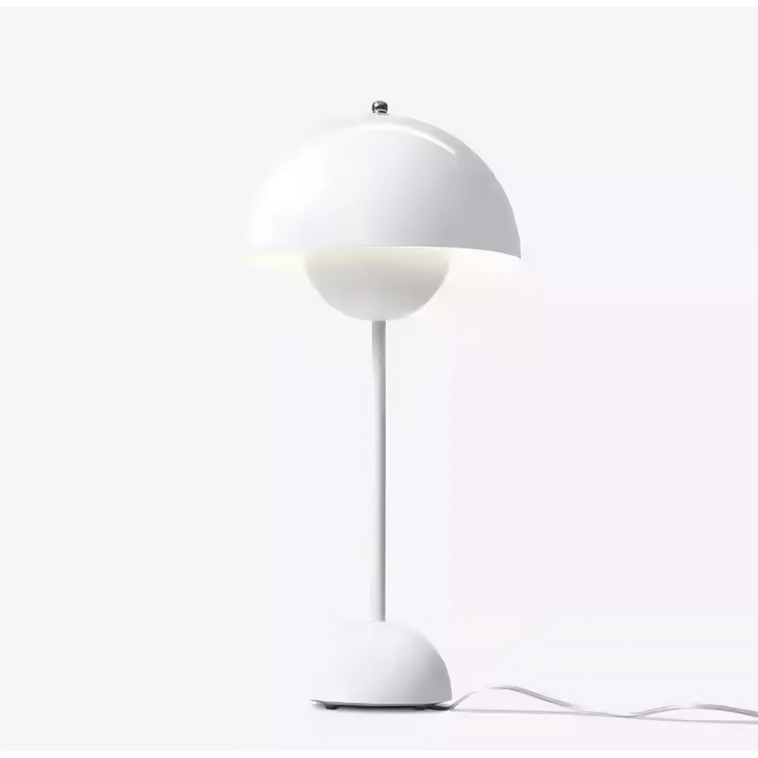 NINA - Retro Table Lamp